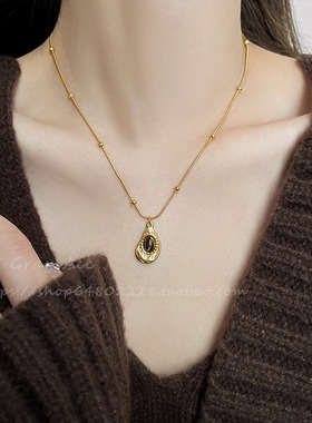 轻奢虎眼石项链2025新款爆款甜酷锁骨链女高级感复古美式颈链配饰