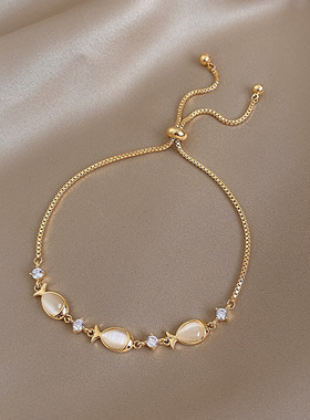 猫眼石小鱼串珠手链女高级感轻奢精致手串气质小众复古抽拉手饰品