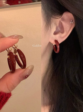 简约红色小耳圈小众设计感秋冬高级耳环女轻奢复古百搭时尚耳饰品