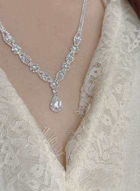 爆闪轻奢锆石水滴吊坠项链女高级感优雅晚宴礼服锁骨链气质毛衣链