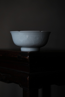 無人问津 精品系列 以宋清雅 刻团花纹 葵口碗 甜食碗