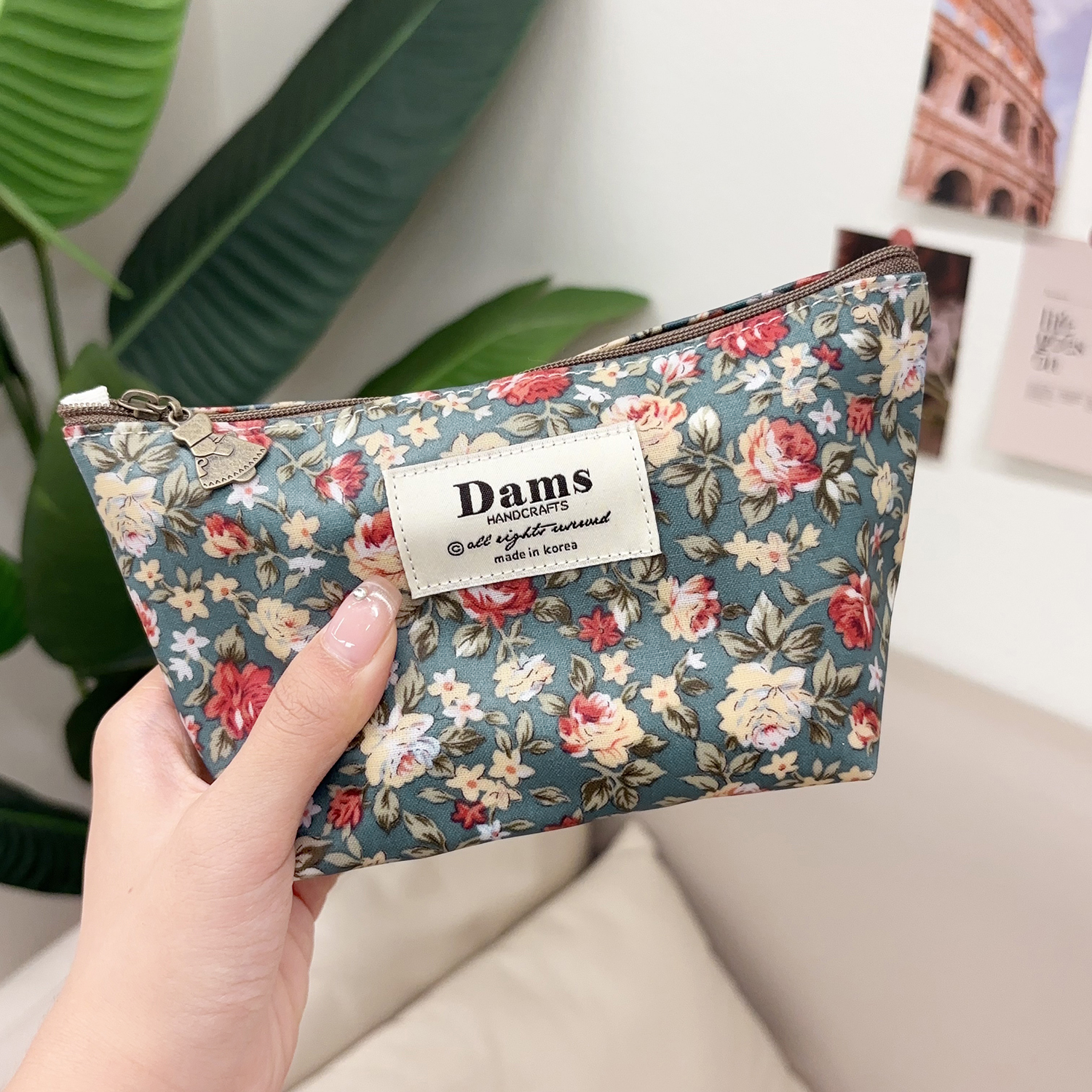 韩国进口温柔优雅花朵防水化妆包