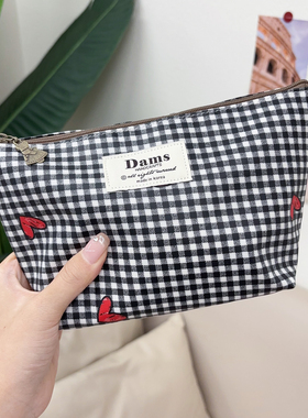 韩国进口DAMS可爱红色爱心黑白格子格纹防水化妆包女便携式收纳包