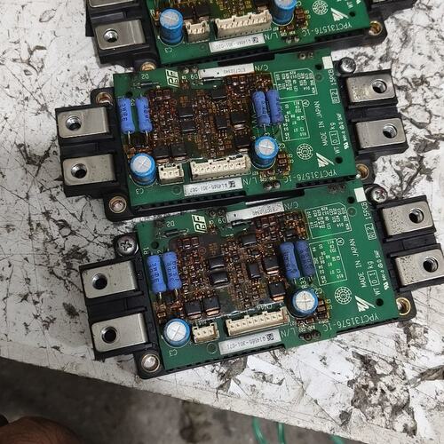 议价安川变频器模块CM400DX1-24A，ETC71034可维修