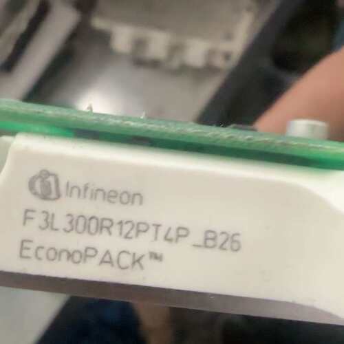 议价 F3L300R12PT4P_B26 英飞凌模块 Ec 可维修