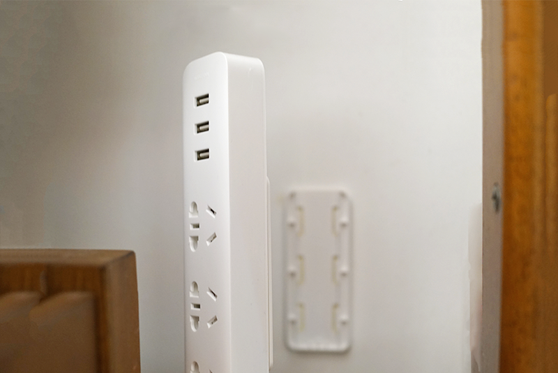 免打孔插座插排固定器子母扣