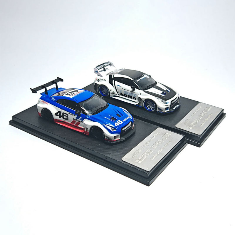 MC 1:64 宽体GTR 35GT-RR 白色/蓝条碳顶涂装 LB宽体版金汽车模型