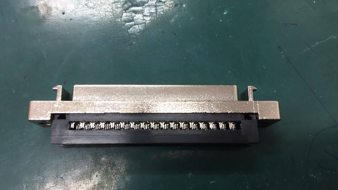 热卖台湾孟莱司特SCSI68PIN DB型母座 卡扣压线式带镙丝 SCSI设备