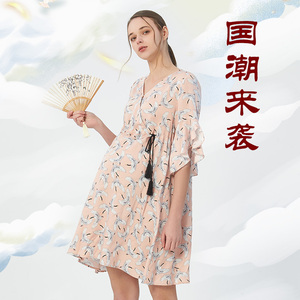 快乐屋孕妇国潮仙鹤印花可哺乳连衣裙2026新款夏装孕妇裙高端孕装