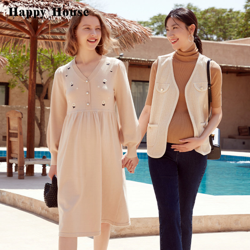 快乐屋文艺风刺绣孕妇毛衣裙2026新款潮妈时尚连衣裙外穿孕妇裙子