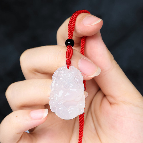 妙韵天然白玉髓十二生肖吊坠