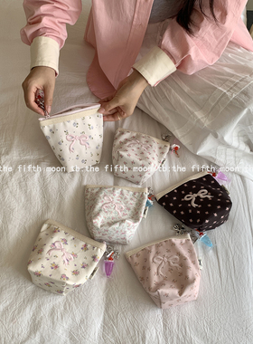 thefifthmoon清新可爱刺绣蝴蝶结带挂件收纳包化妆包内袋整理