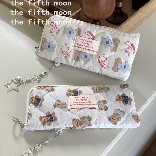 thefifthmoon可爱卡通小熊卷毛狗绗缝收纳包眼镜袋化妆刷包