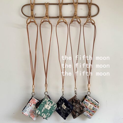 thefifthmoon文艺清新可挂脖可手拿刺绣收纳包证件包零钱包票据包