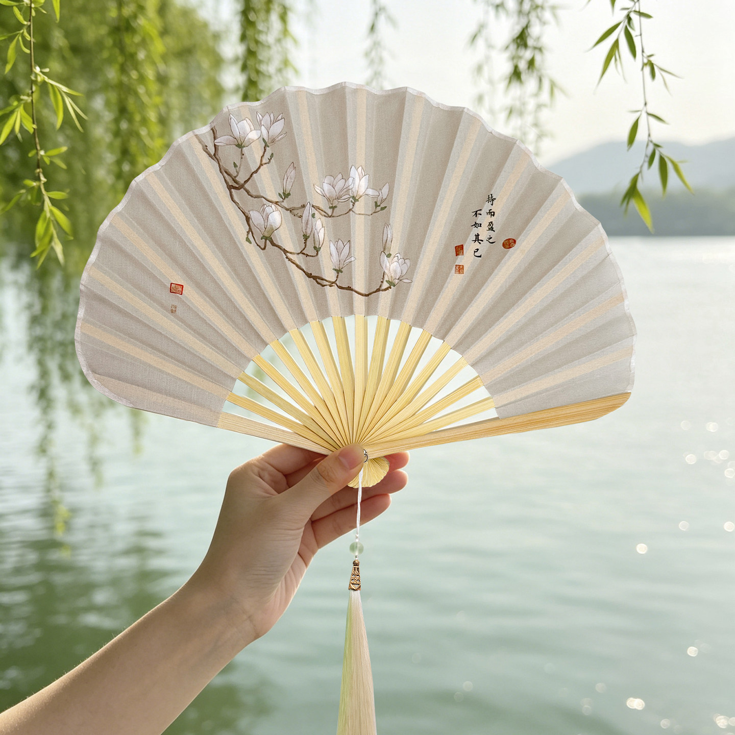 原创古风贝壳折扇折叠旗袍小扇子图片