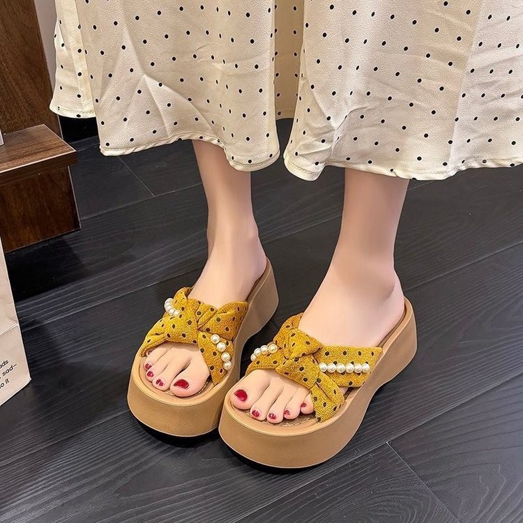 新款波点珍珠蝴蝶结外穿拖鞋女2026年夏季百搭胖妹妹厚松糕底拖鞋