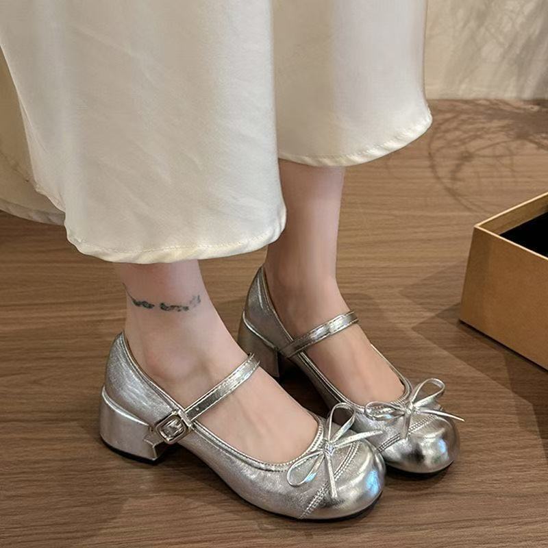 蝴蝶结粗跟一脚蹬玛丽珍小皮鞋子女配裙子2026新款爆款晚晚鞋单鞋