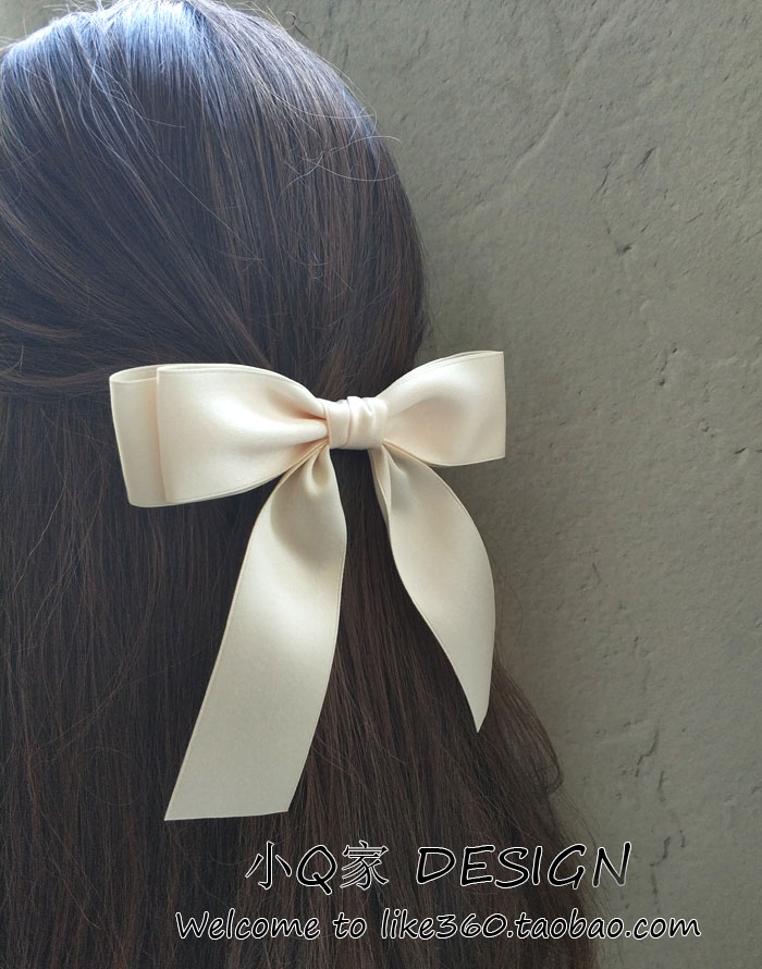 奶白色减龄头饰飘带发夹