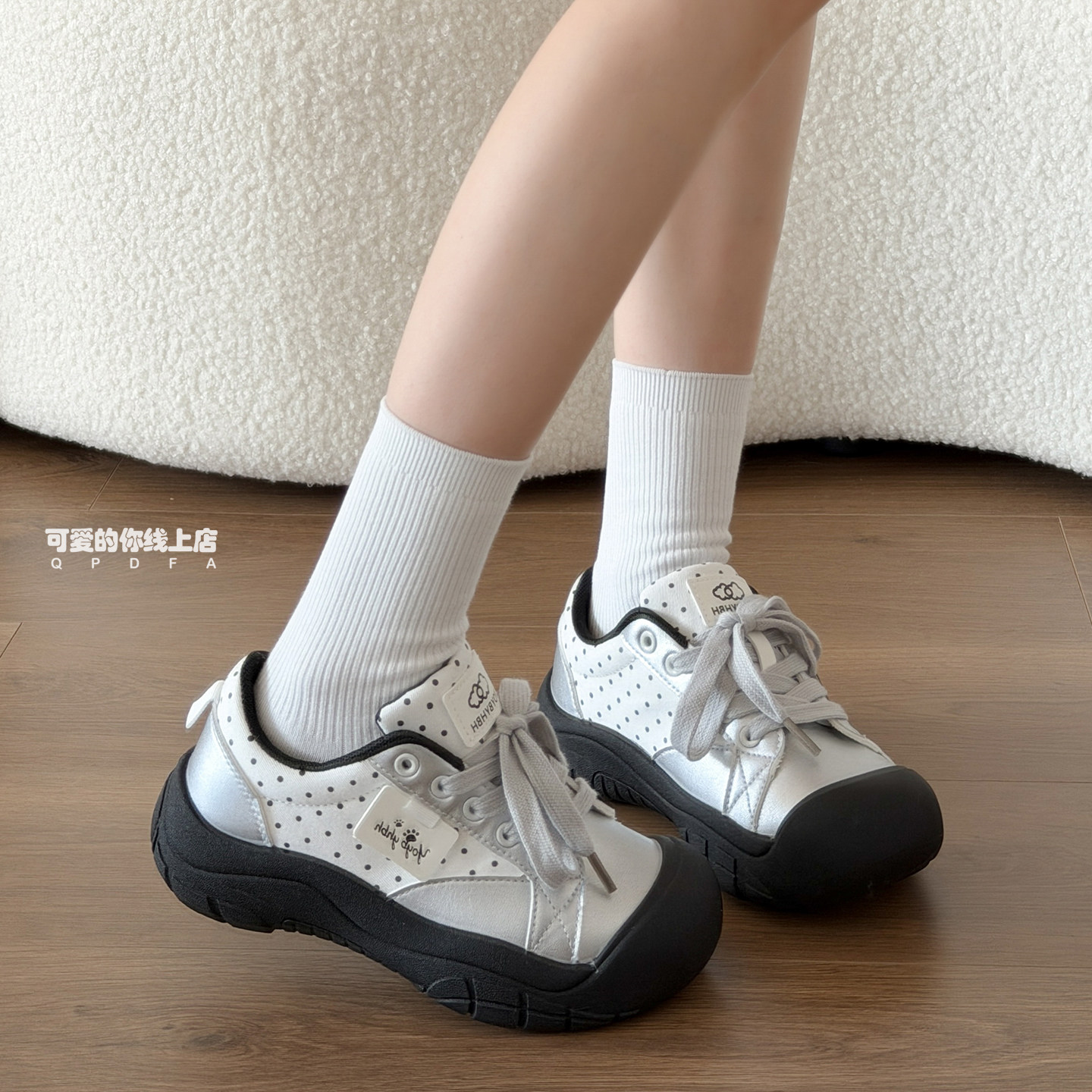 可爱的你 丑萌大头休闲运动鞋女秋2026新款帆布小白鞋厚底面包鞋图片