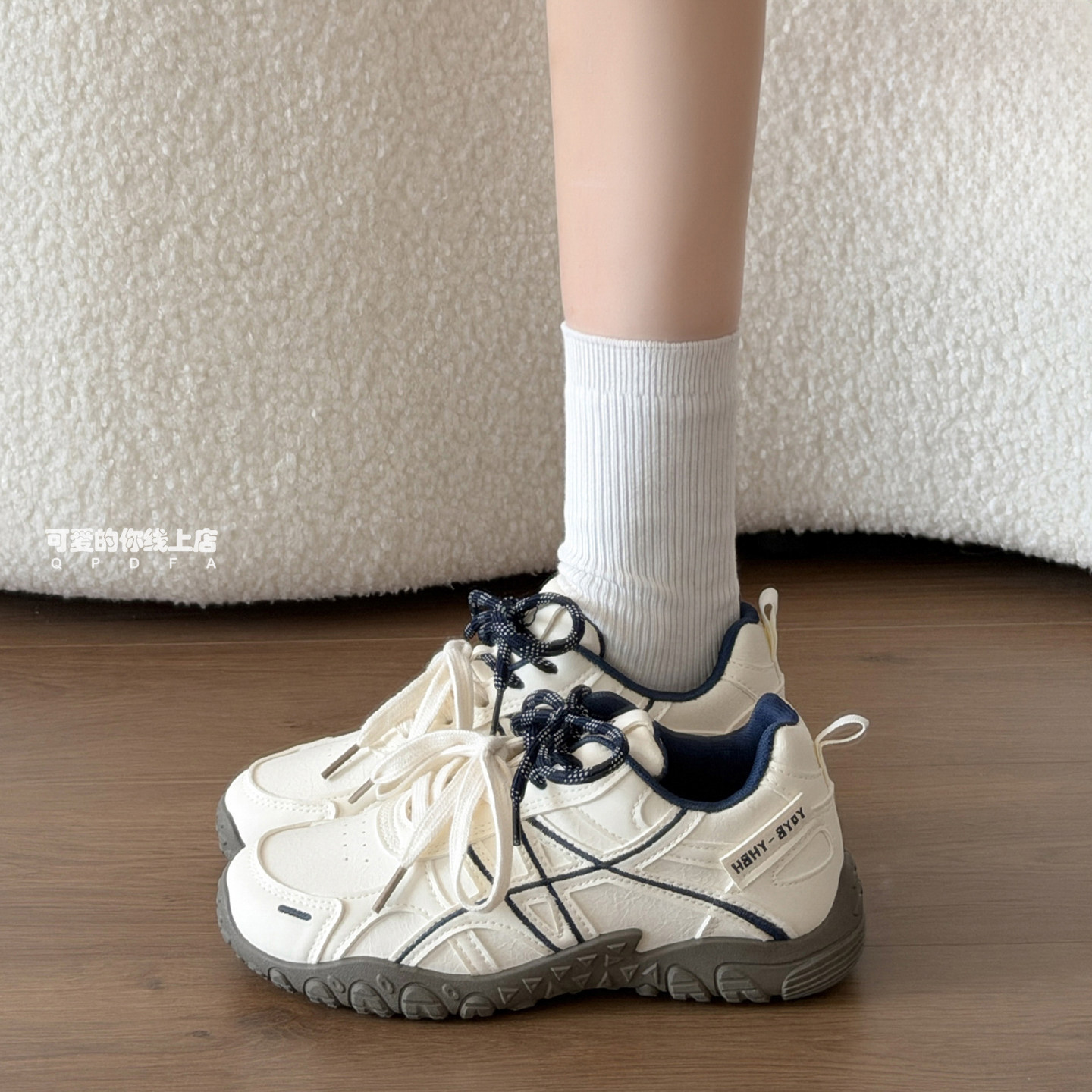 可爱的你 小个子厚底小白鞋女款2026年超火的鞋子秋季运动休闲鞋图片