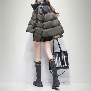 久拉拉军绿色立领白鹅绒羽绒服女短款2025冬季新款显瘦加厚短外套