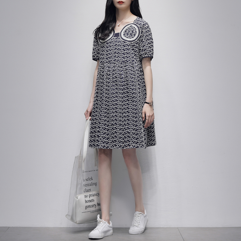 镂空刺绣连衣裙女中长款2025夏季新款韩版短袖时尚气质显瘦a字裙