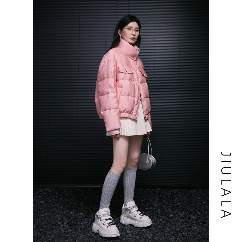 粉色立领白鹅绒加厚短款羽绒服女