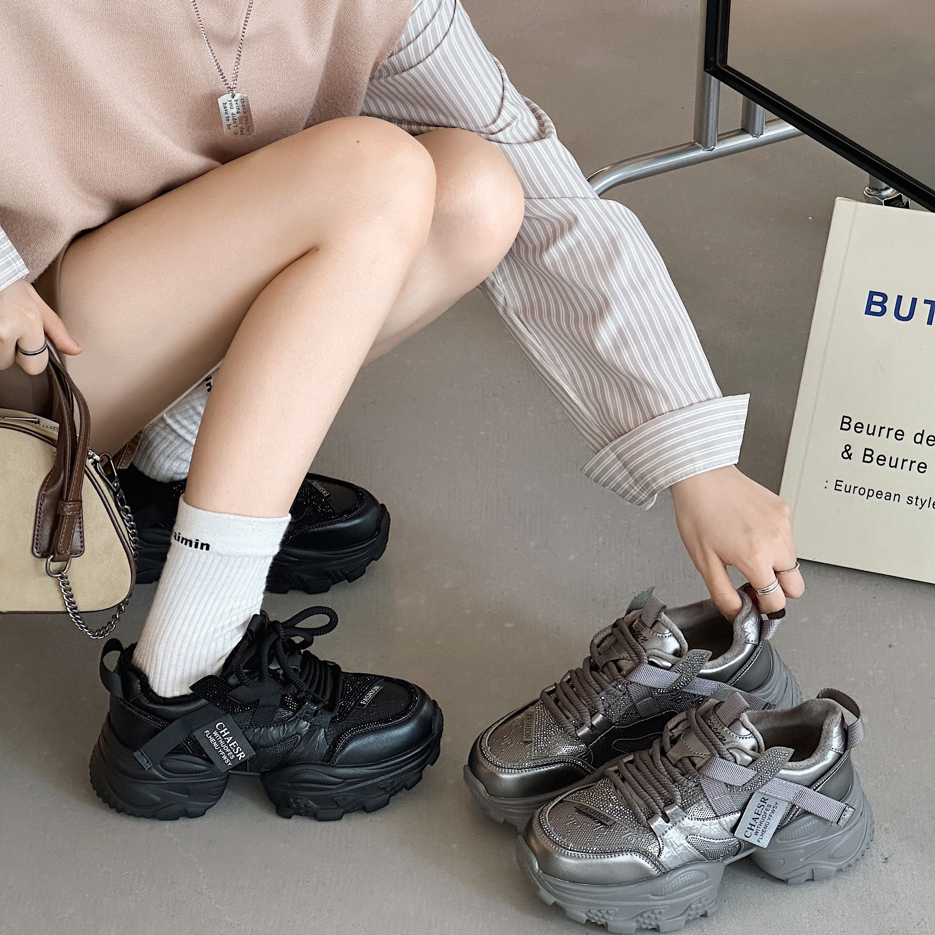 厚底秀气老爹鞋2025冬款女百搭平底真皮ins带钻休闲时尚ins风加绒