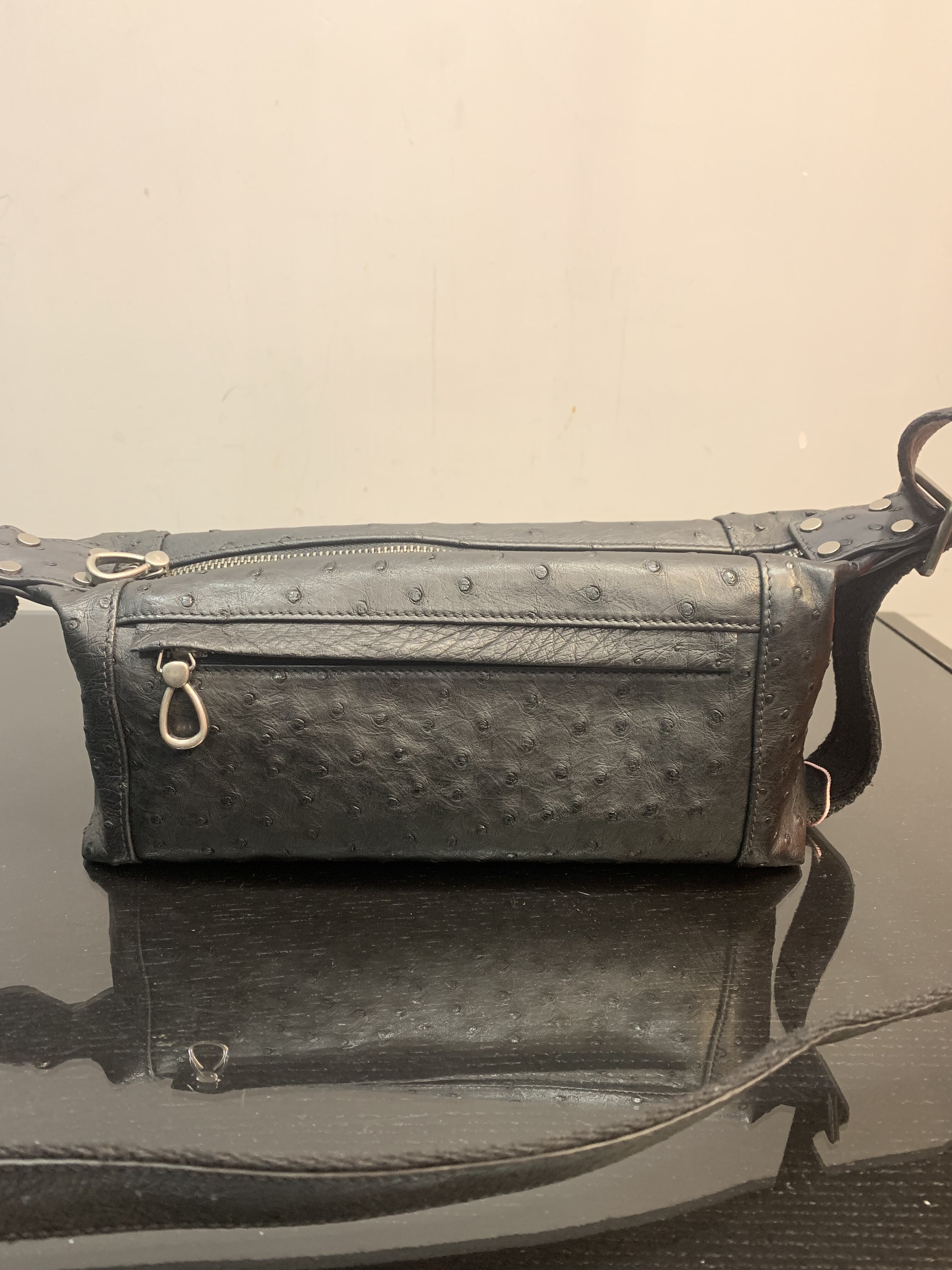 2023南非鸵鸟皮男女同款肩背斜跨包高端大气时尚休闲(手缝蜡线)