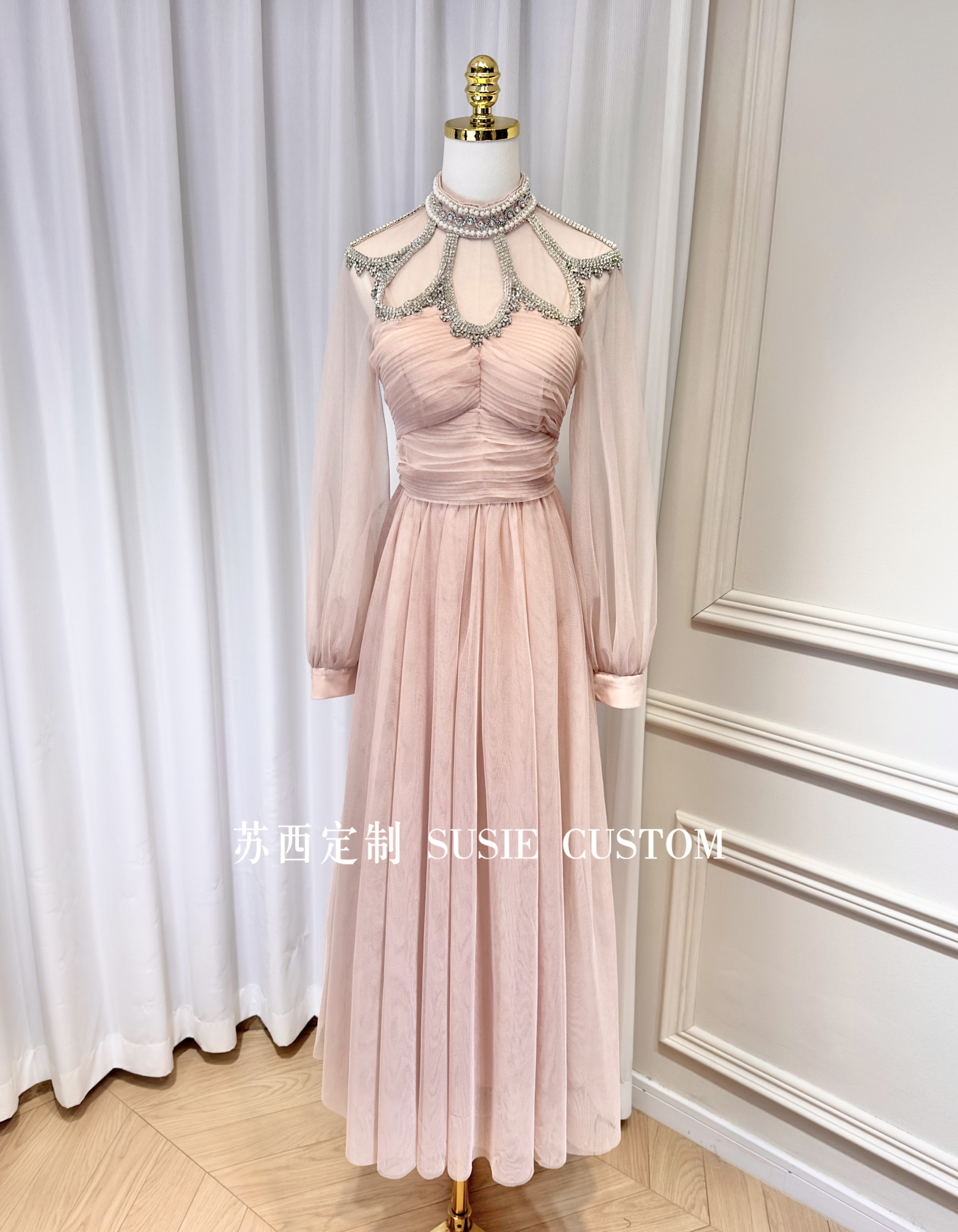 轻奢重工水钻串珠小高领微透网纱泡泡袖带胸垫收腰大摆长裙礼服裙