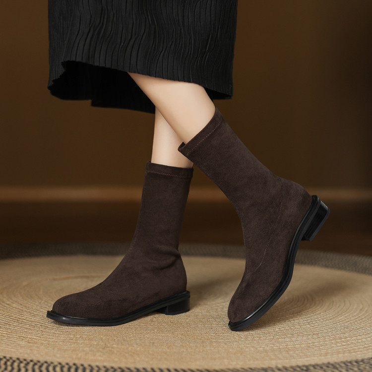 大码女鞋41一43秋冬韩系百搭显瘦袜靴中筒低跟弹力瘦瘦靴女靴短靴