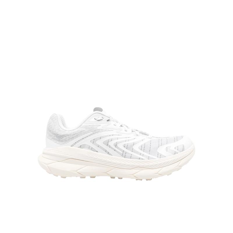 Hoka OneOne系带运动鞋碳纤维板Matryx织物Vibram大底反射细节