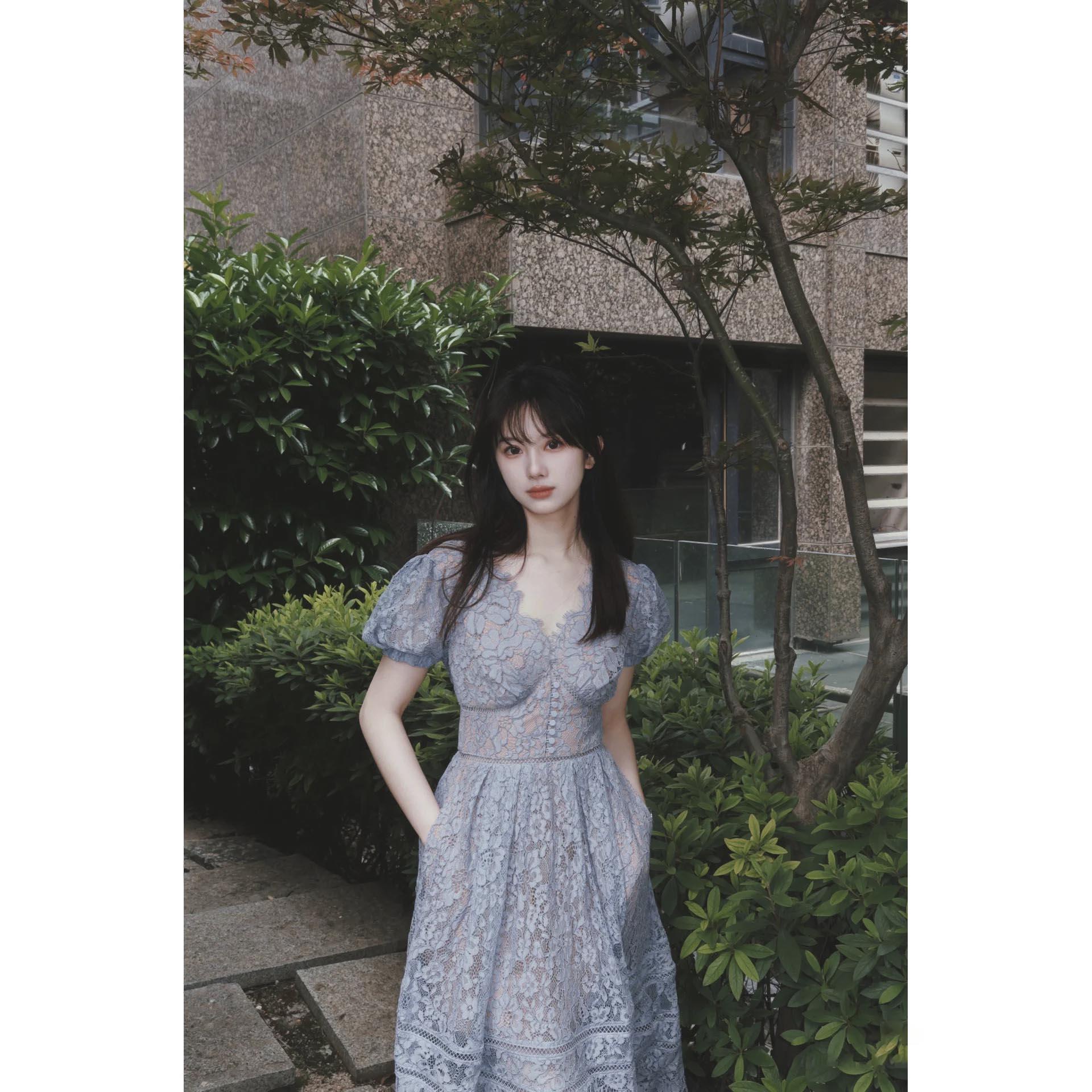 self-stride 2025新款春夏蓝色蕾丝裙收腰显瘦气质优雅连衣裙长裙