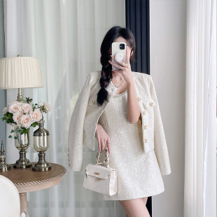 Self 短裙镶钻重工U领镂空收腰吊带裙 stride2024早春象牙白洋装