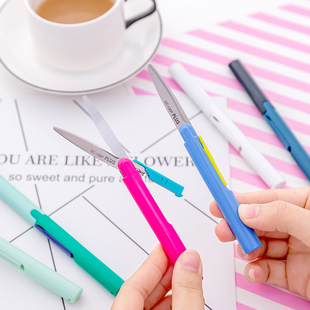 日本PLUS普乐士130P笔式口袋剪刀Twiggy便携安全折叠式剪纸刀包邮