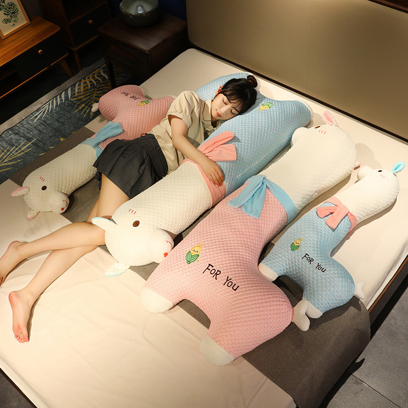 玩偶睡觉抱女生床上夹腿侧睡抱枕