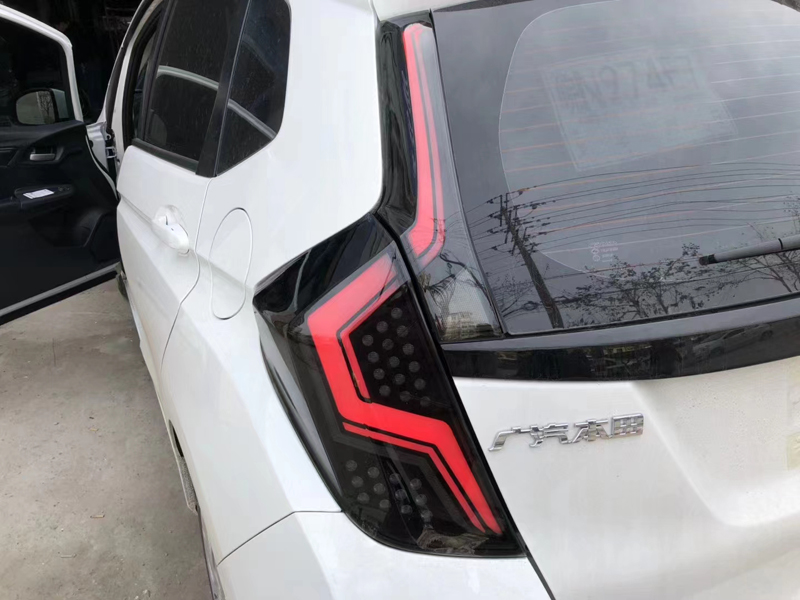 适用于14-20款新飞度尾灯总成GK5改装蜂窝LED行车灯刹车灯后尾灯