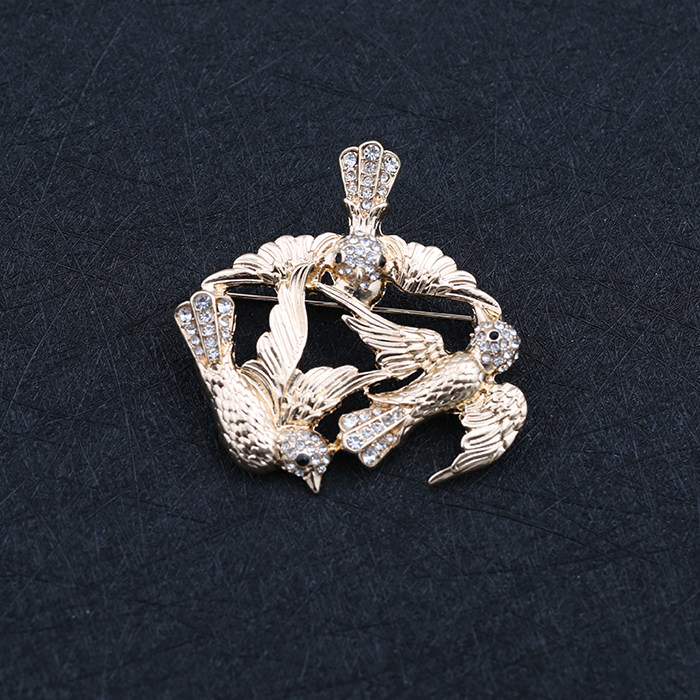 欧美日韩新款小鸟麻雀时尚镶钻设计气质胸花大衣滴釉胸针配饰女