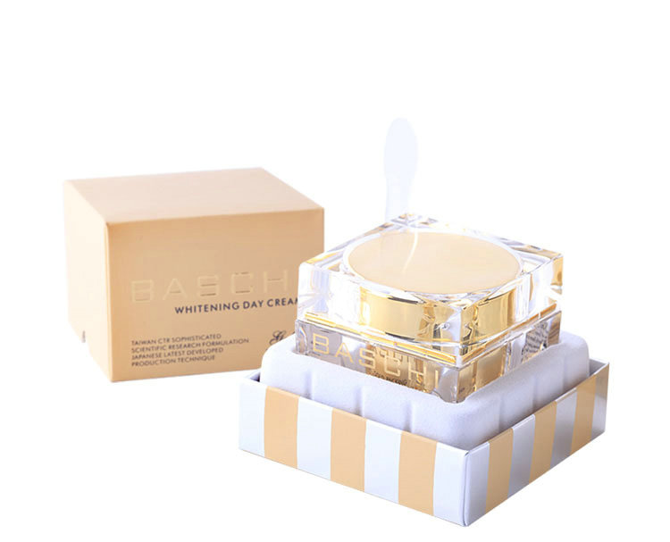 滋润去黄柏芝修颜焕采日霜