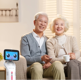 大头阿亮智能陪伴机器人大型医院情感陪护定点巡逻临时巡检机构版