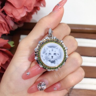 Young中古风卡梅奥浮雕猫咪吊坠女欧美重工轻奢古币玛瑙绿锆项链