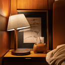 现代简约床头灯无线充电北欧卧室客厅书房实木ins少女装 饰台灯