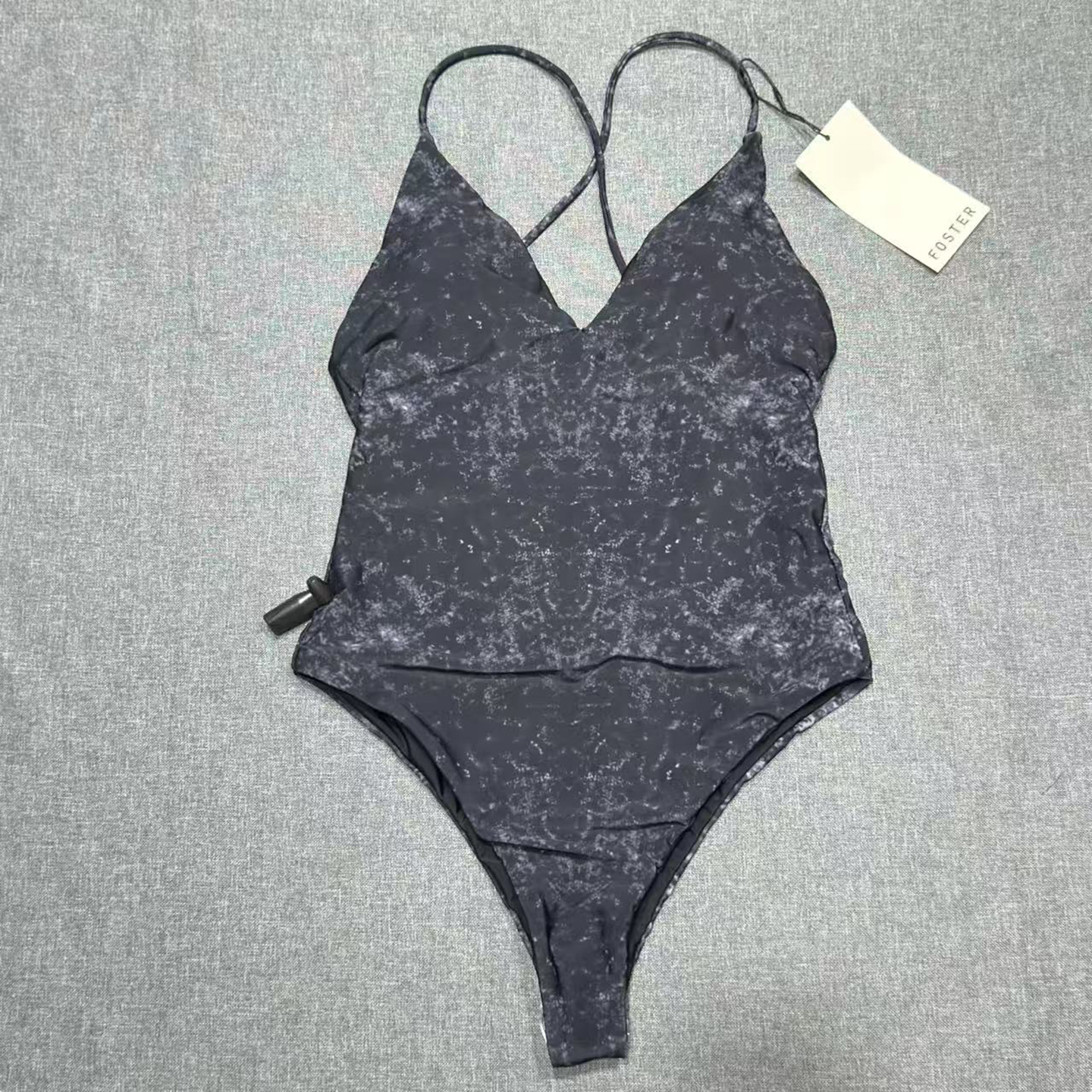 出口欧美女士成人V领星空灰后交叉绑带大露背简约三角连体游泳衣