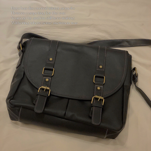 B218-B15-P55潮流男女情侣款斜挎包皮质学院风JK制服搭配单肩包新图片