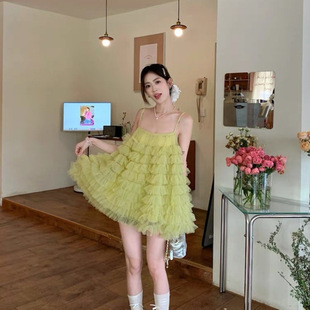 洋气短裙显瘦别致蛋糕蓬蓬裙 度假风网纱吊带连衣裙女2025春夏新款