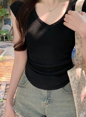 紫色V领不规则针织T恤女装夏季新款纯欲风修身打底衫短款短袖