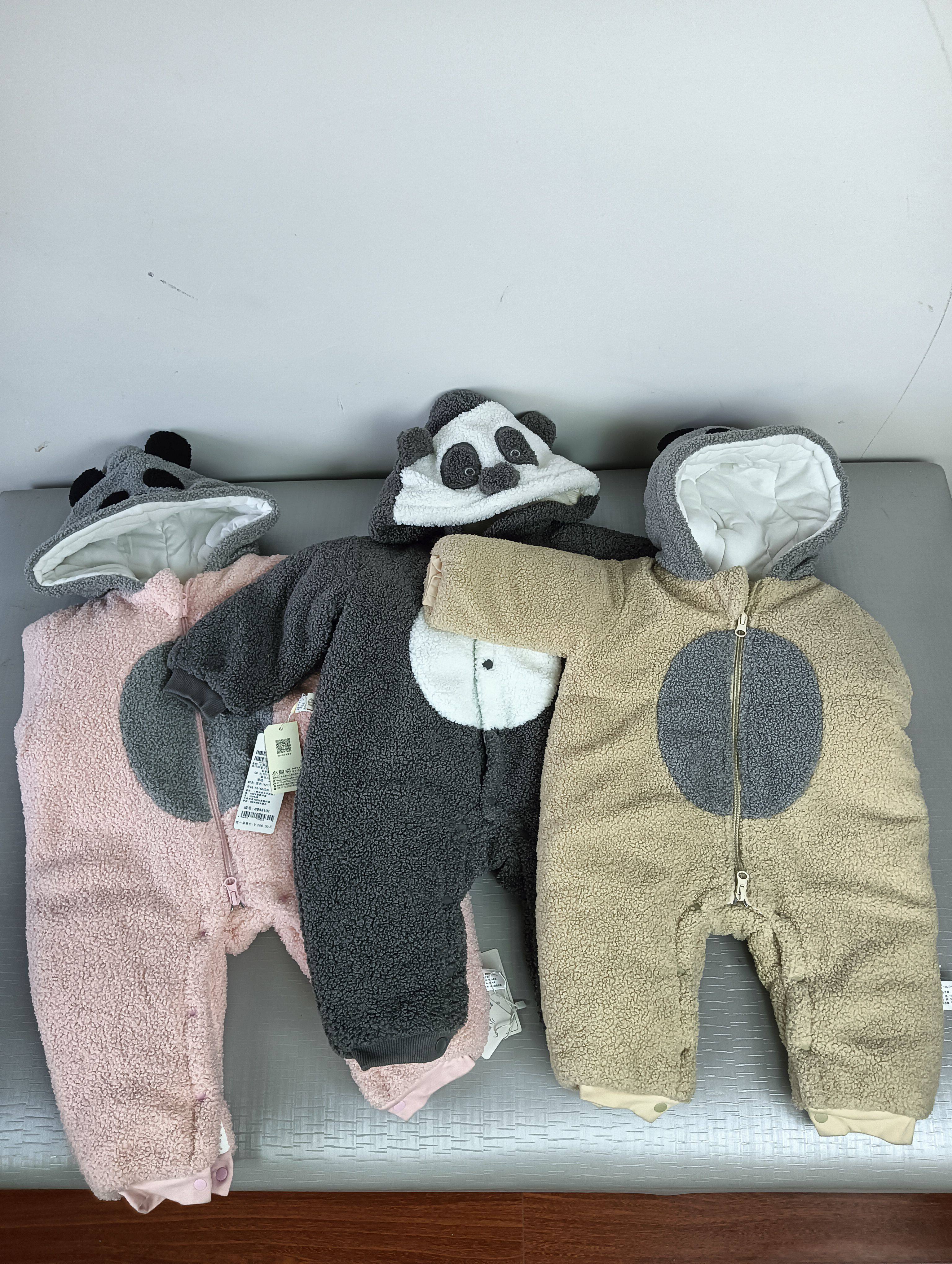 婴儿羊羔绒保暖连体衣新生儿加厚外出穿抱衣宝宝连帽包屁哈衣爬服