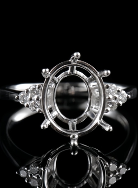 于凡珠宝 18K金椭圆形9*11宝石指环戒托钻石镶嵌轻奢定制戒指空托