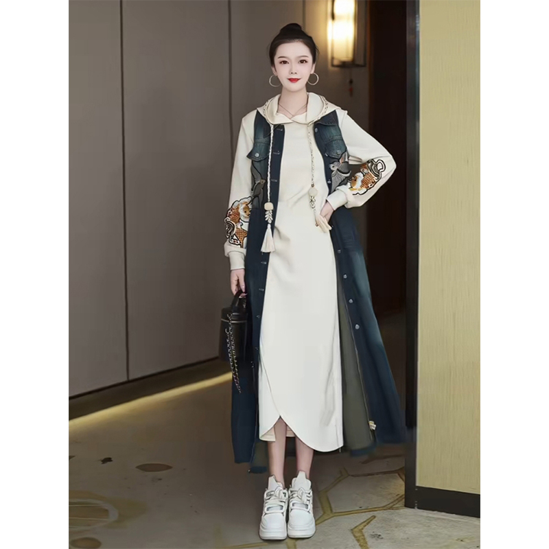 芙娜妮气质牛仔马甲外套女时尚内搭连帽连衣裙秋季两件套F2332053