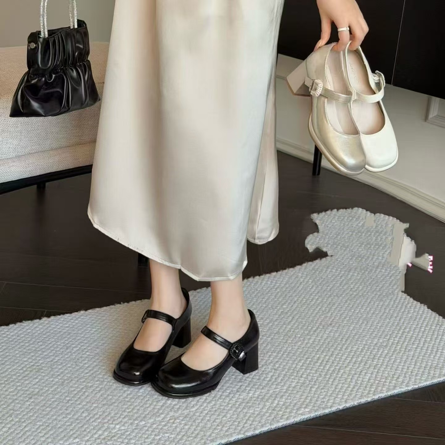 左她正品法式玛丽珍鞋女款春季新款一字带扣配裙子高跟单鞋26330,女鞋,玛丽珍鞋,淘宝优惠券,粉丝福利购,淘宝优惠卷